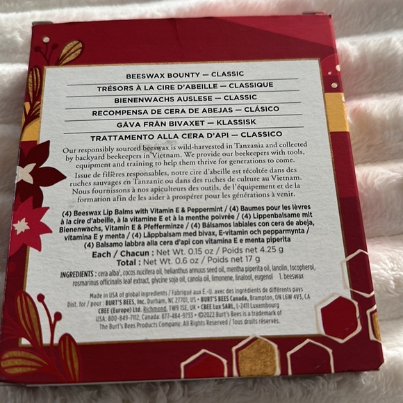 BURT’S BEES BEESWAX BOUNTY LIP BALMS (4). BEESWAX, VITAMIN E AND PEPPERMINT. - Picture 3 of 5